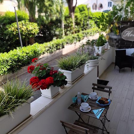 L'Alba Sullo Jonio Bed and Breakfast Taranto Eksteriør billede